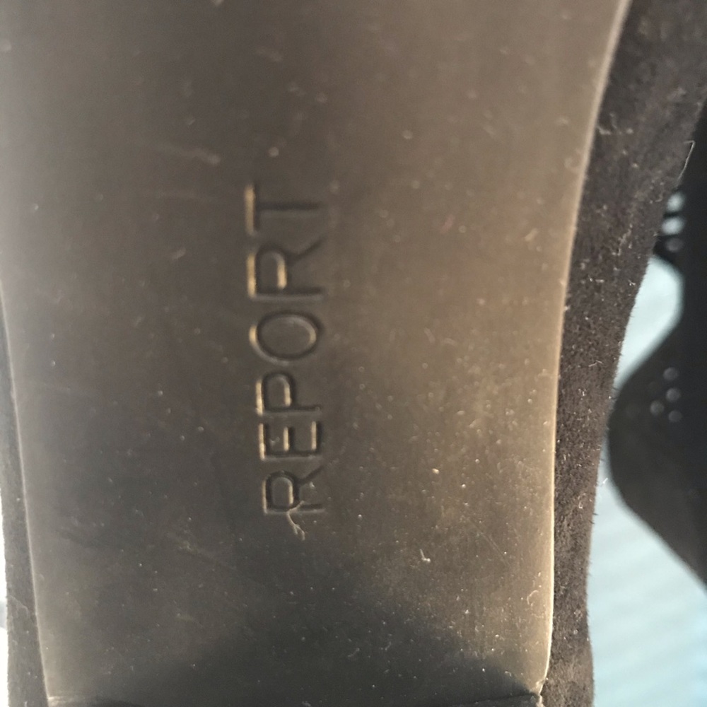 Ankle booties - Picture 3 of 3